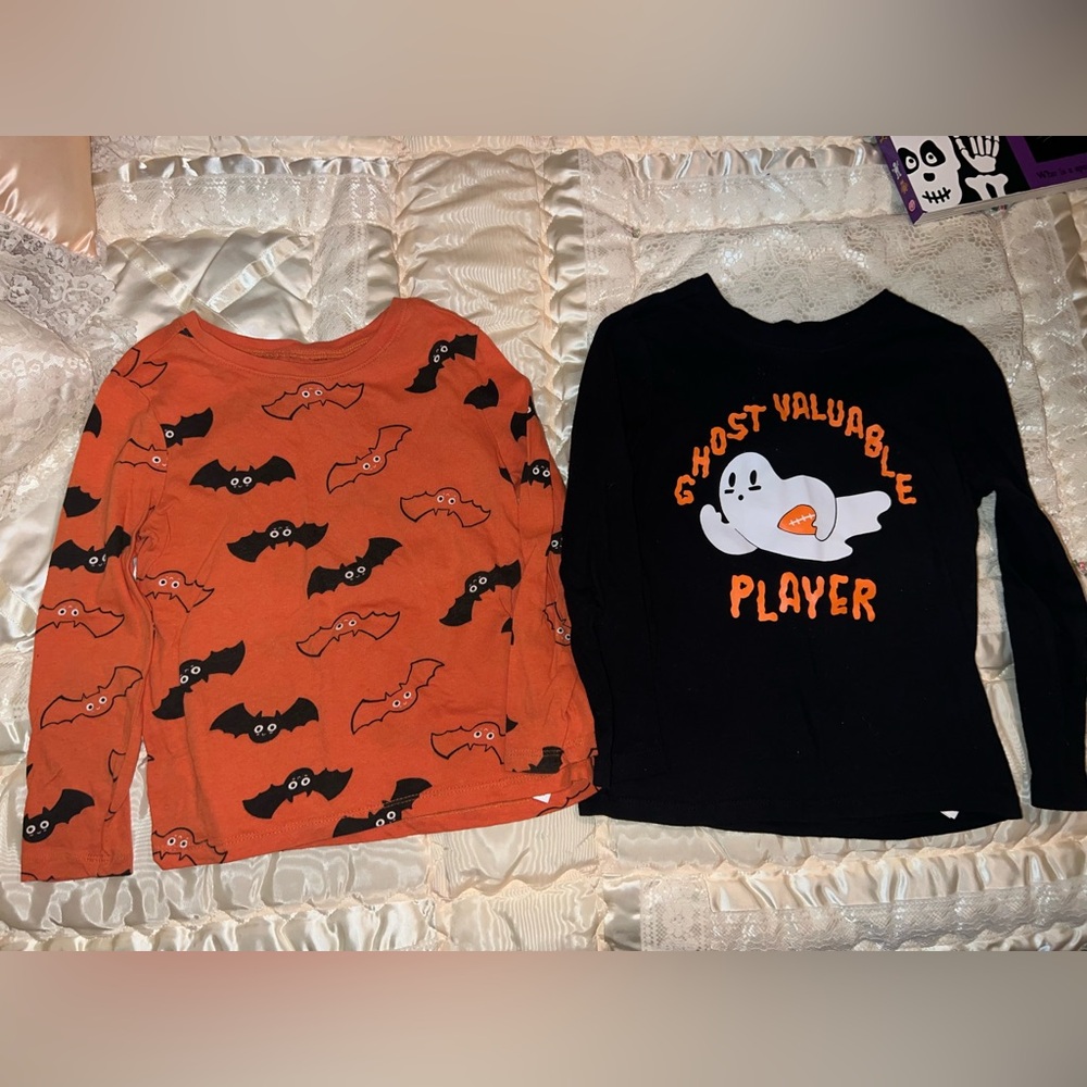 Old Navy Halloween 5T Kids Shirts bundle Orange and Black bats and ghosts